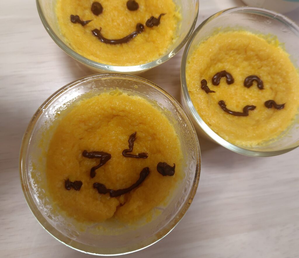 幼児のおやつ（子どもと作ったかぼちゃプリン）